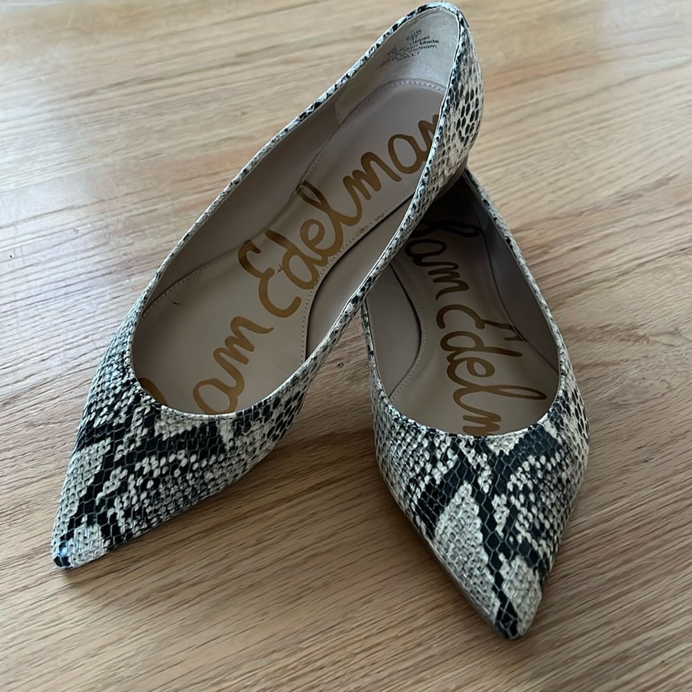 Sam Edelman pointed toe flat, snakeskin flats, size 7